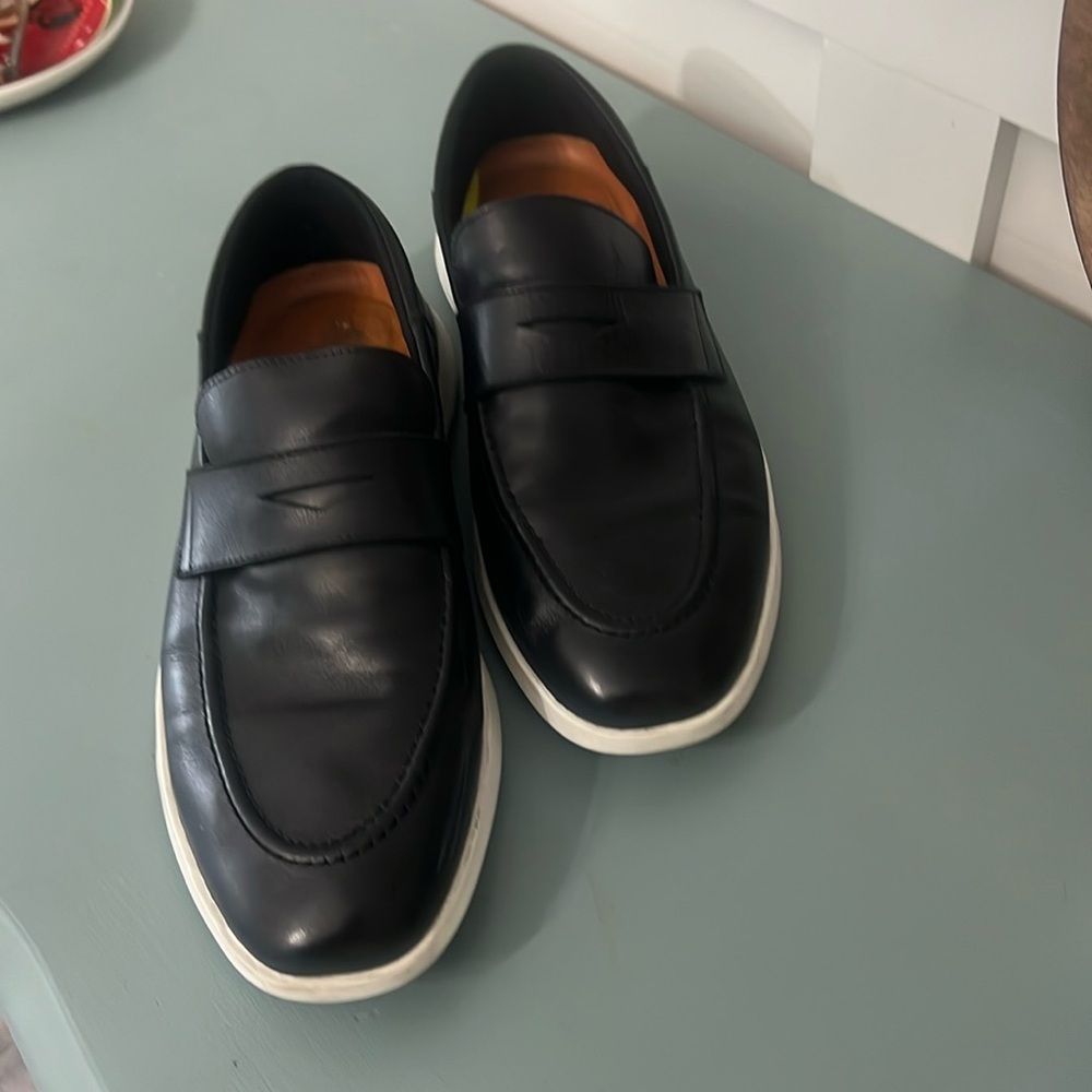 Wolf and Shepherd crossover loafer size 11. Gently used. Nordstrom.